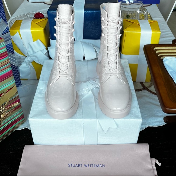 🔥AUTHENTICATED Stuart Weitzman Mckenzee Bootie - Picture 3 of 5